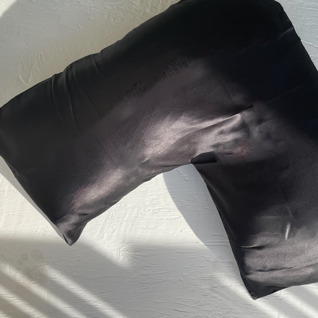 Beauty Sleep™ Boomerang Silk Pillowcase – Black