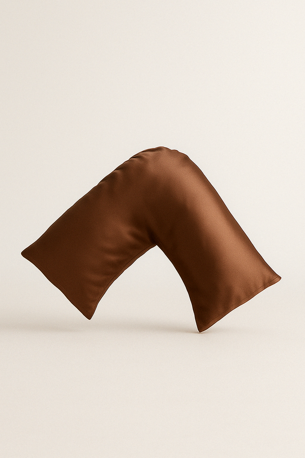 Beauty Sleep™ Boomerang Silk Pillowcase – Mocha Mousse