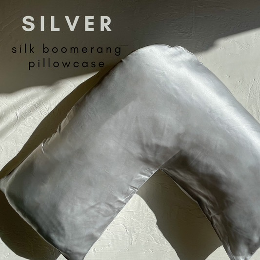 Sleepy Girl Bye Bye Acne™ Boomerang Silk Pillowcase - Silver