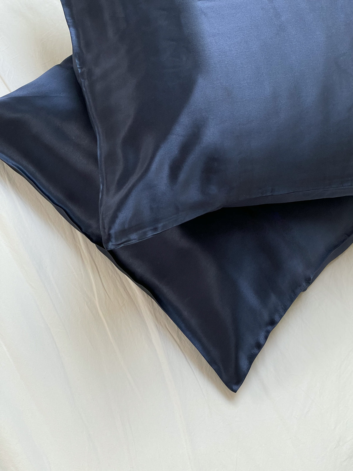 Beauty Sleep™ Silk Pillowcase - Navy Blue
