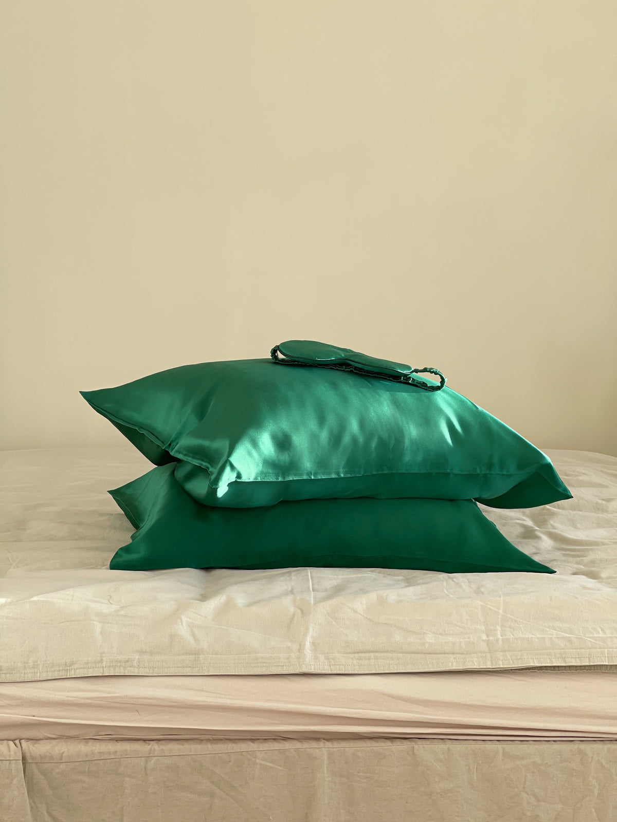 Beauty Sleep™ Silk Pillowcase - Dark Green
